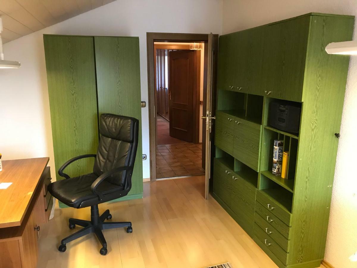 Gemuetliches Gaestehaus! Waldkraiburg Buitenkant foto